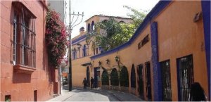 Street in Cuernavaca, Mexico Street in Cuernavaca, Mexico